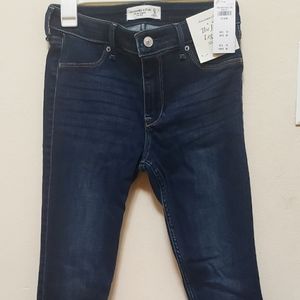 Mid Rise Abercrombie & Fitch, the Jean Legging size 27, 4 long